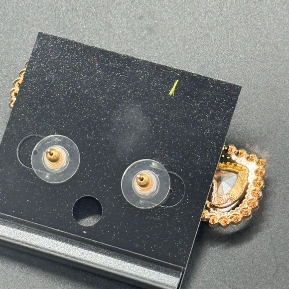 Elegant Saks Fifth Avenue AB Heart Crystal Post With Drop Crystal Heart Ear - Picture 2 of 9